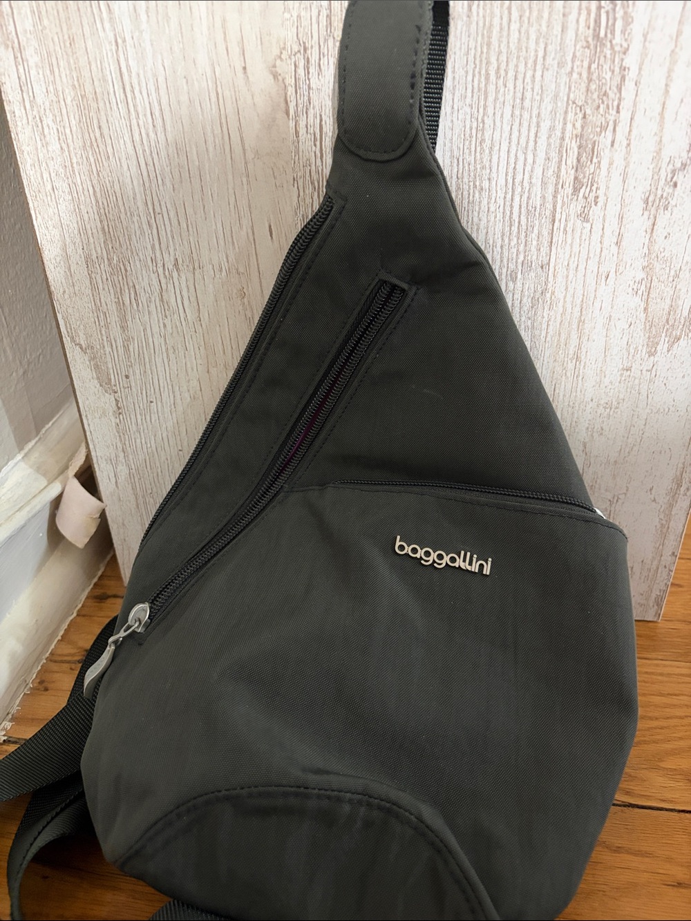Baggallini Black Mini Sling Bag - Minimal Crossbody Organizer